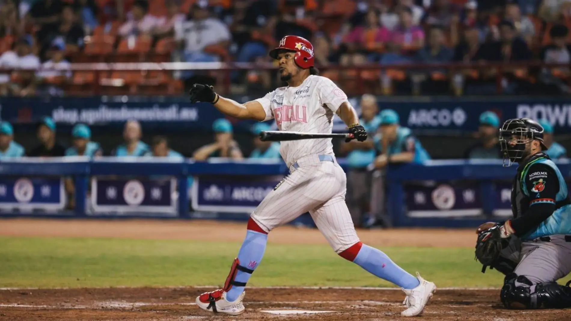 Los Águilas ganan y empatan la serie